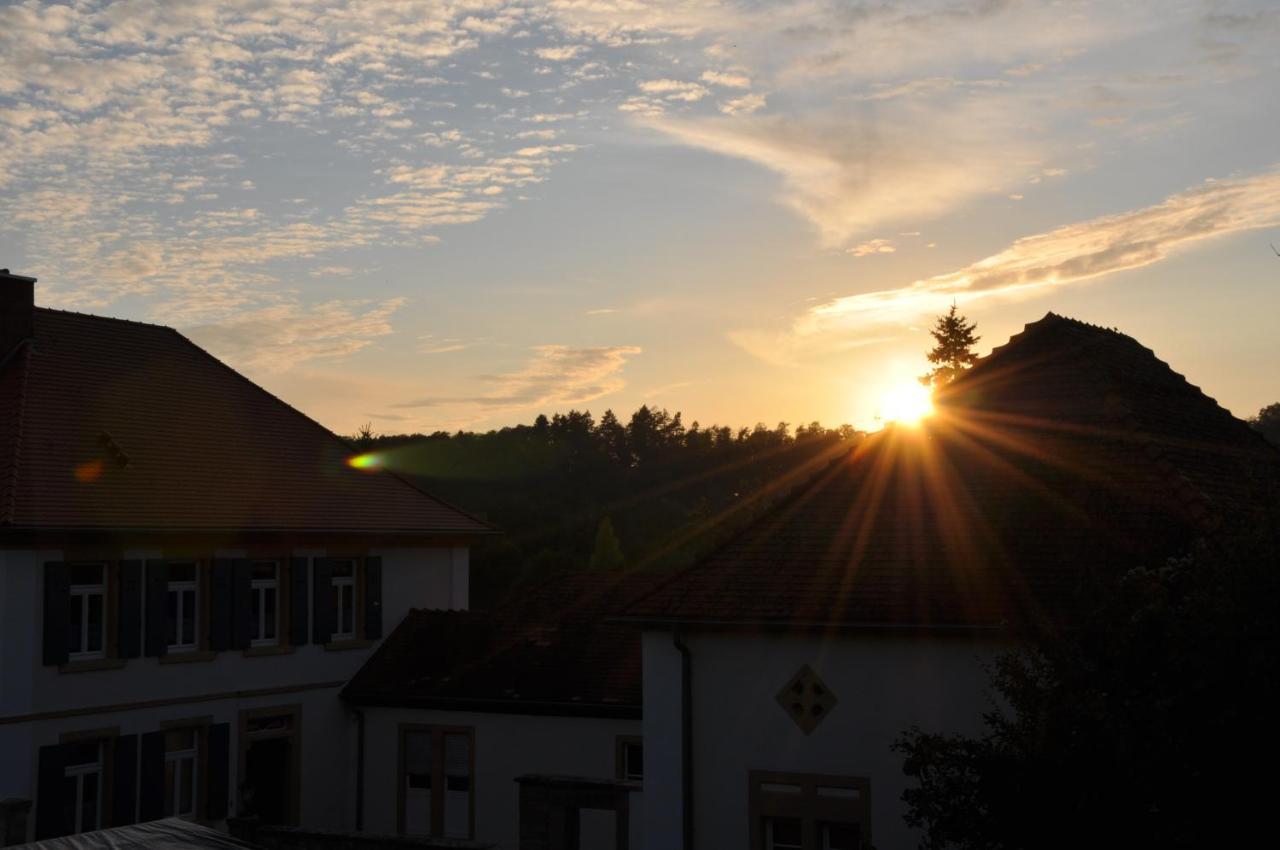 Ferienwohnung Altes Pfarrhaus Bargen Luaran gambar