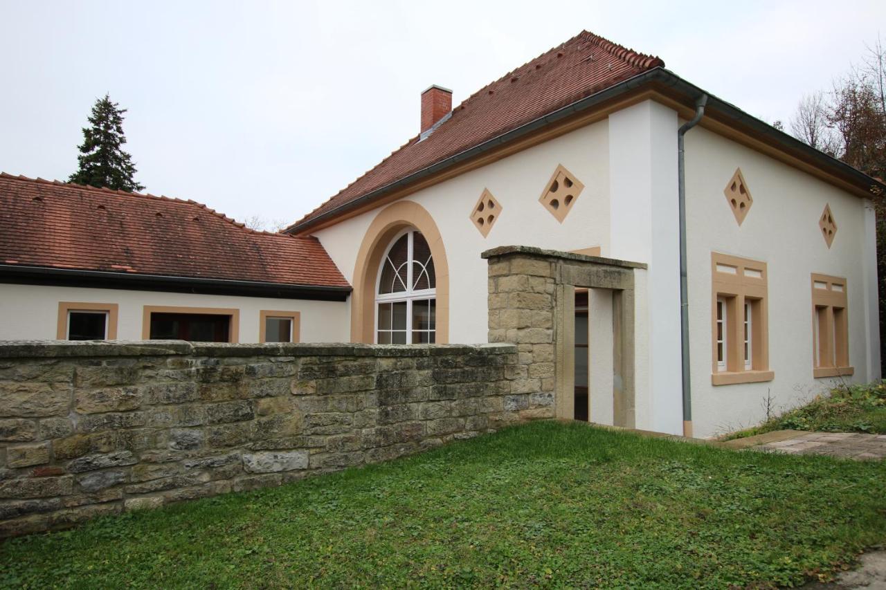 Ferienwohnung Altes Pfarrhaus Bargen Luaran gambar